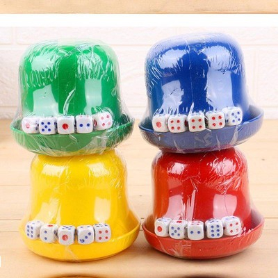 เกมส์ลูกเต๋า ชุดถ้วยลูกเต๋าพลาสติก คละสี พร้อมส่ง