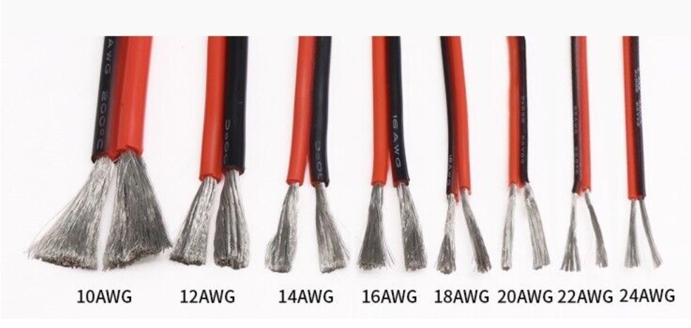 สายไฟซิลิโคน ขายเป้นเมตร มีหลายเบอร์ให้เลือก มีสีดำ สีแดง เป็นสายนิ่ม ทนความร้อน ทนกระแสสูง นำไฟได้ดี