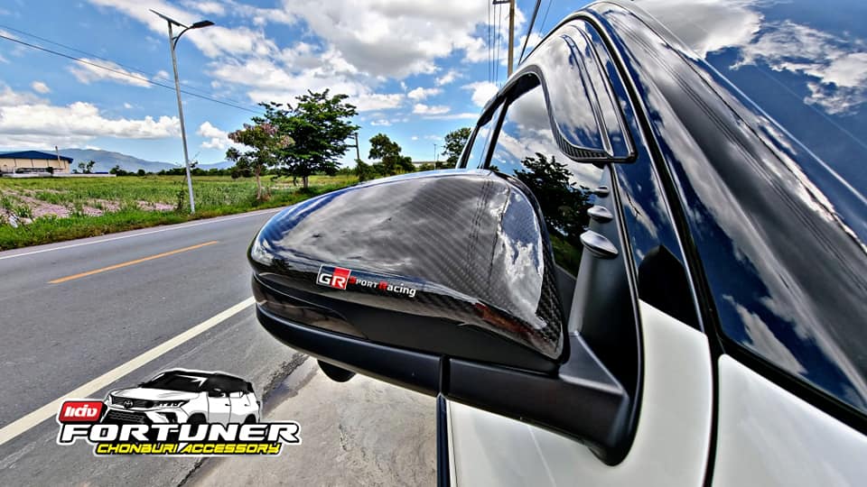 ไฟเลี้ยววิ่งกระจกมองข้าง LED โตโยต้า ฟอร์จูนเนอร์