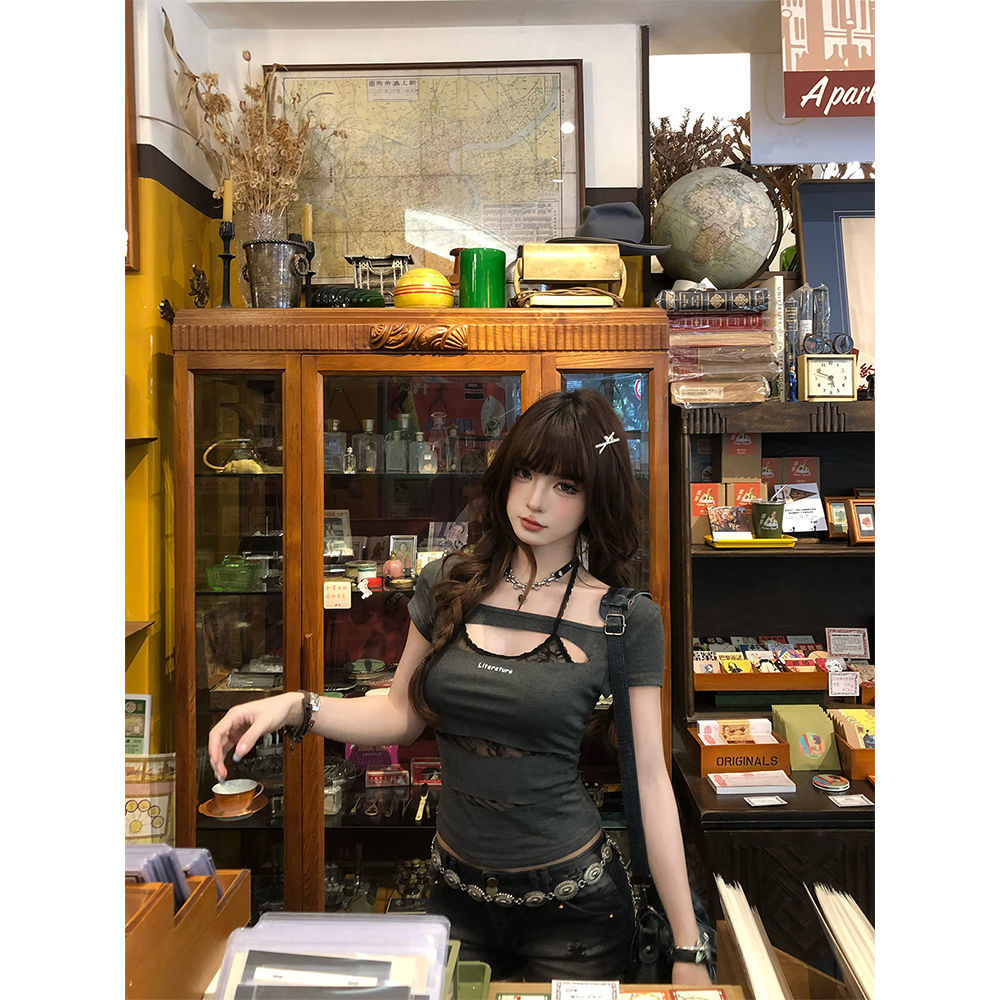 เสื้้อเสื้อครอป แต่งขาดลูกไม้ พร้อมส่งในไทย