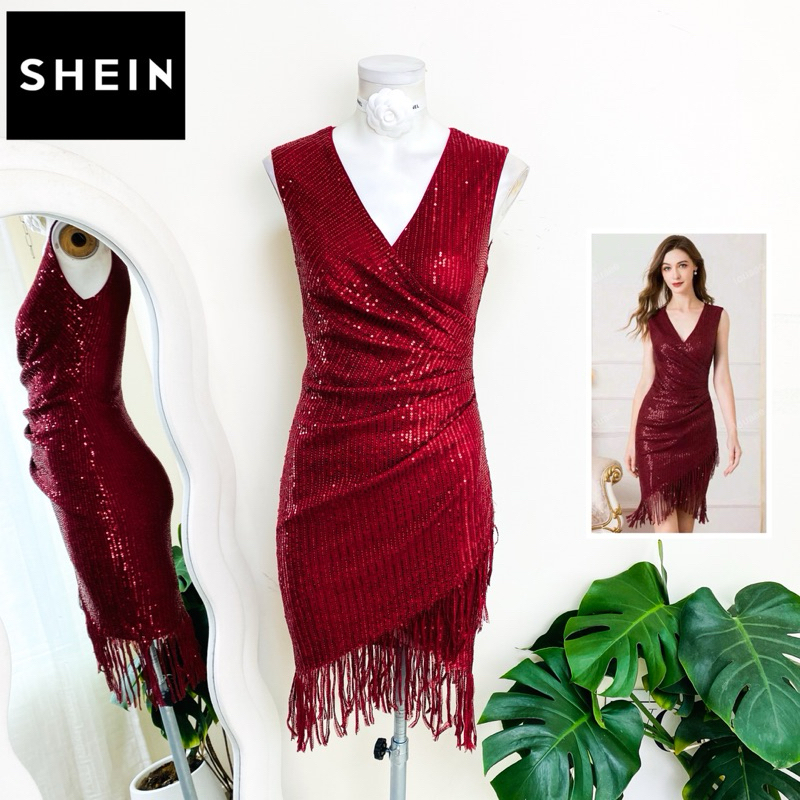 ไซด์ S แบรนด์ shein แท้ 100%🌸เดรส ขยุ้มข้าง แต่งตุ้งติ้ง งานเกล็ดวิบวับ สีแดงไวน์ ใส่ออกงาน เดรสออกงาน ชุดปาร์ตี้