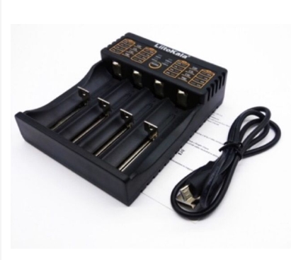 เครื่องชาร์จถ่าน Liitokala Lii-402 ชาร์จถ่านได้ 4 ช่อง สามารถชาร์จถ่าน 1.2V และ 3.7V ของแท้ ชาทถ่านได้หลายชนิด เต็มแล้วตัด