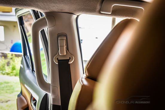 มือจับ มือโหน เสา B สีเทา โตโยต้า ฟอร์จูนเนอร์