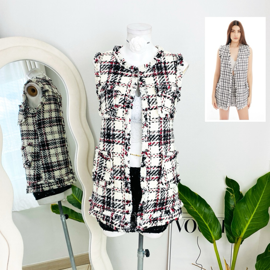 ไซด์ M-L แบรนด์แท้ 100%🌸เสื้อกั๊ก ผ้าทวิต คลุมสะโพก กระดุมหน้า ผ้าทวิต Tweed งานวิบวับ สีขาว/แดง ใส่ออกงาน ชุดปาร์ตี้