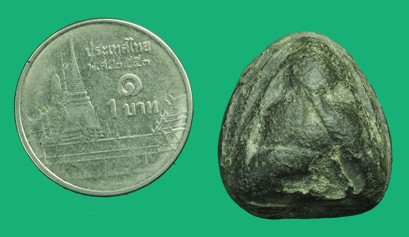 A5770 พระปิดตาเนื้อดินผสมผงใบลาน ไม่ทราบที่และปีสร้าง 6