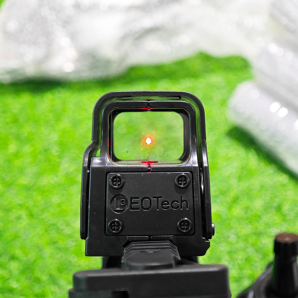 สโคปโฮโลกราฟ สีดำหน้าสั้น ไฟสีแดง ใช้เล็งอย่างดี ราง 20 mm (HLR)