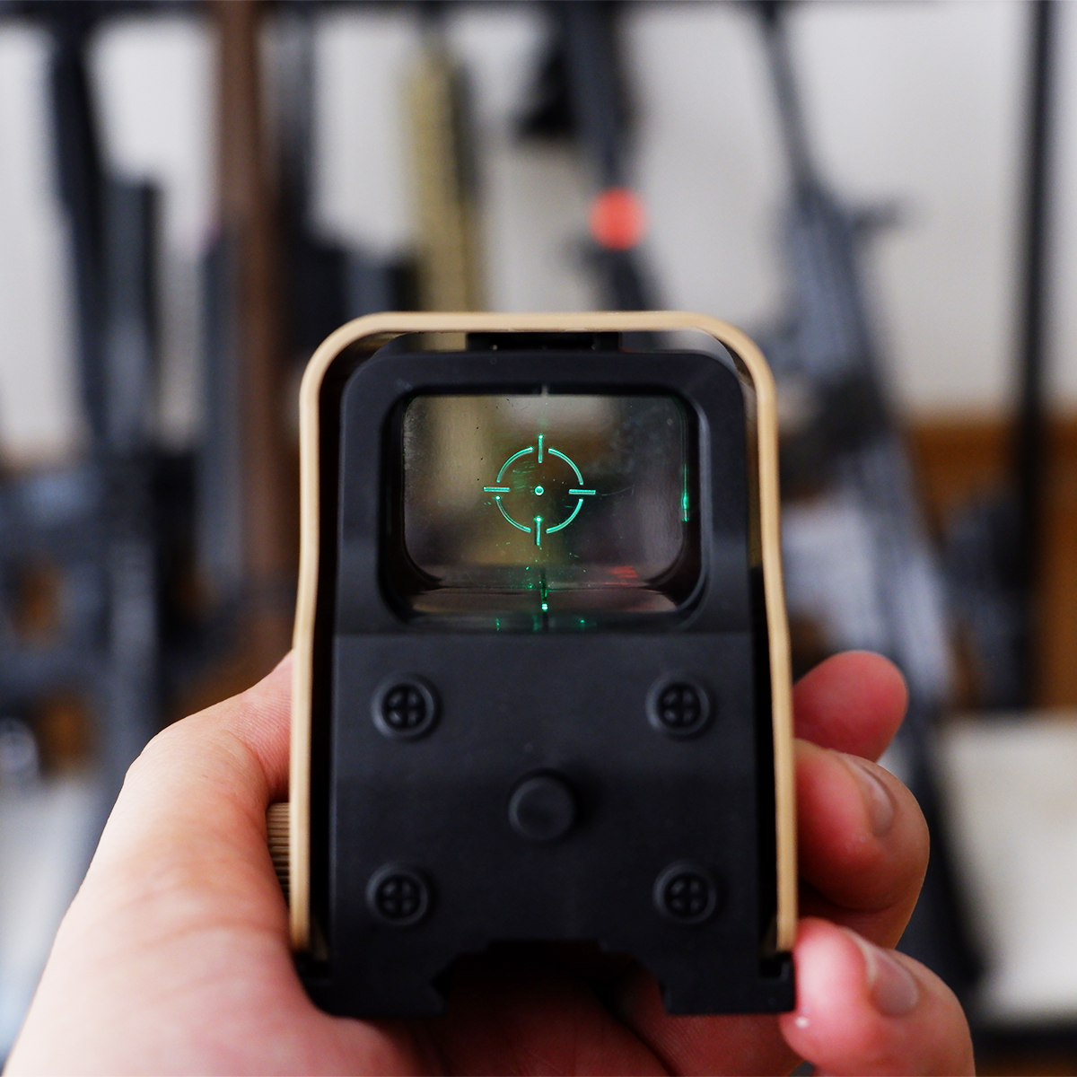 สโคปโฮโลกราฟ สีดำหน้าสั้น ไฟสีเขียว ใช้เล็งอย่างดี ขนาดราง 20 mm (HLS)