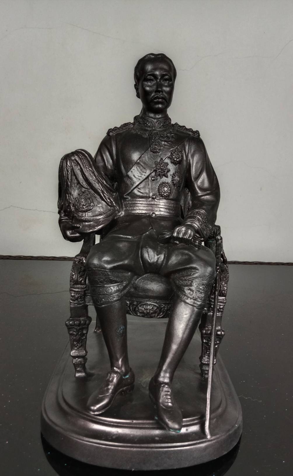 550.พระบรมรูปหล่อในหลวงรัชกาลที่ 5 พระบาทสมเด็จพระปรมินทรมหาจุฬาลงกรณ์ พระจุลจอมเกล้าเจ้าอยู่หัว ทรงประทับนั่งบัลลังก์