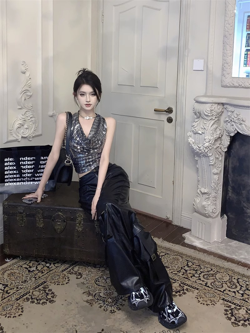 เสื้อวิ๊ง คล้องคอ โชว์หลัง พร้อมส่งในไทย รหัส CN7292