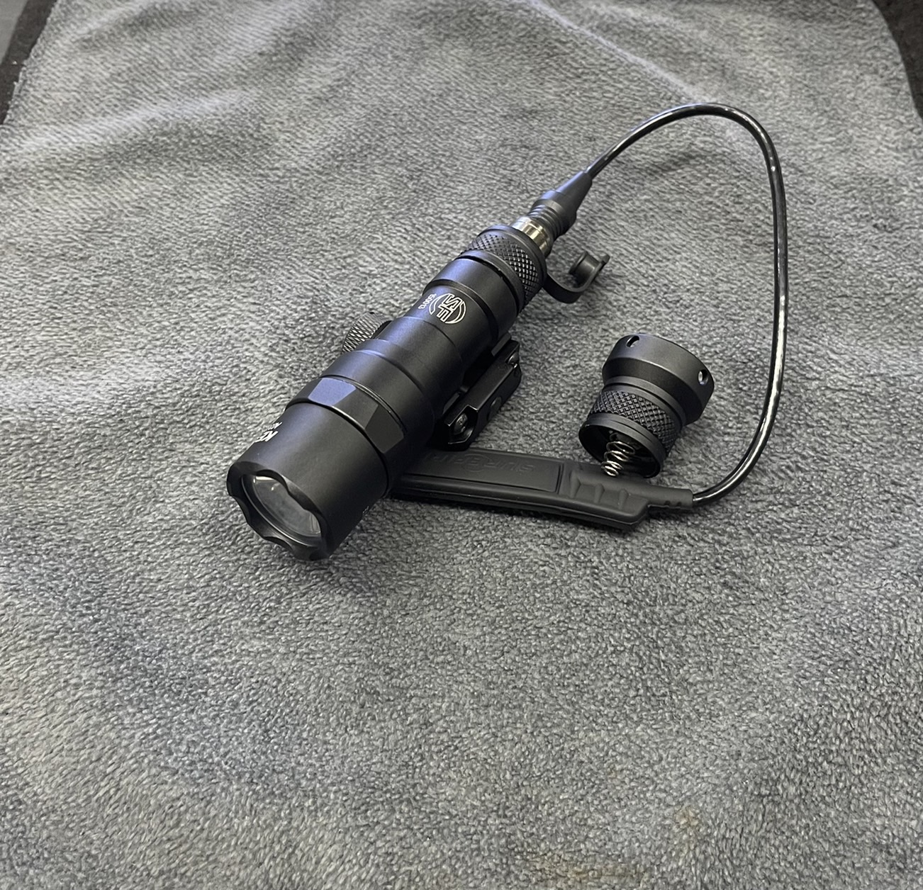 ไฟฉาย SOTAC SF M300B Scout Light