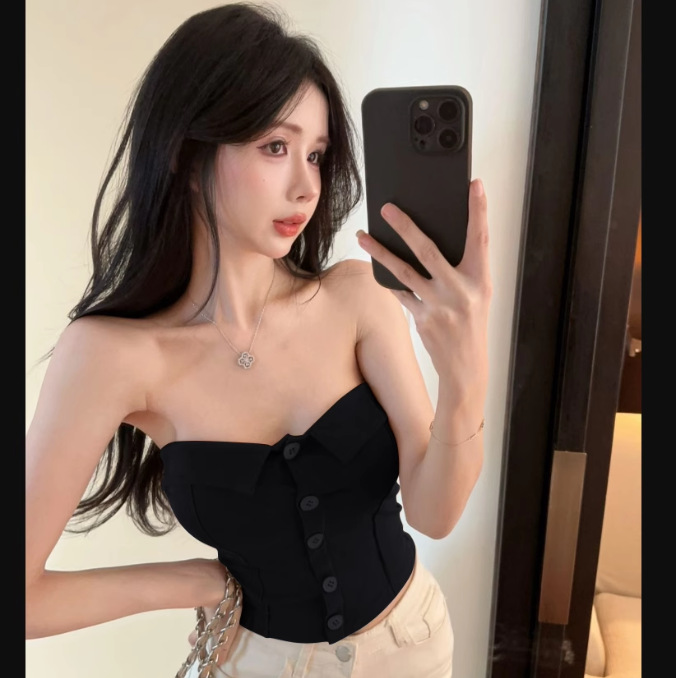 เสื้อเกาะอก แต่งกระดุมหน้า CN5526 พร้อมส่งในไทย