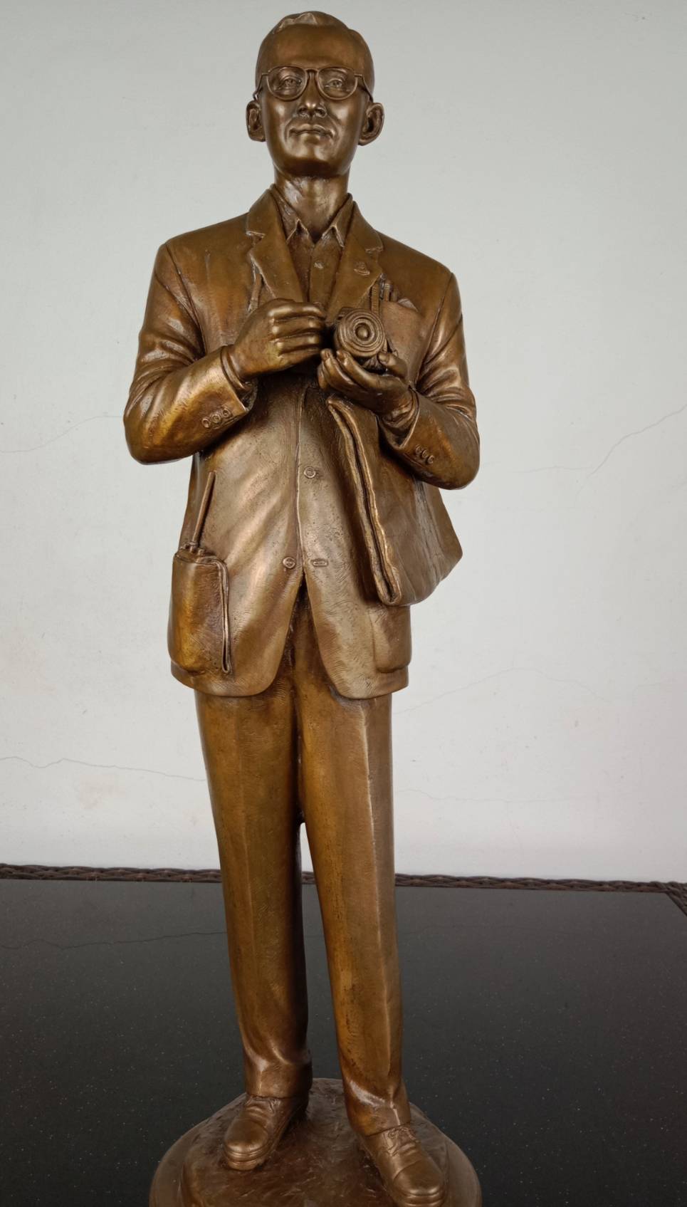 526.พระบรมรูปหล่อในหลวงรัชกาลที่9 พระบาทสมเด็จพระปรมินทรมหาภูมิพลอดุลยเดช "ทรงงาน"(จำลอง)