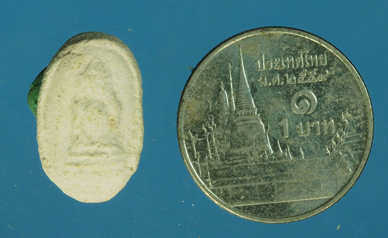 A619 พระพุทธ เม็ดบัว เนื้อผง ไม่ทราบที่และปีสร้าง 3