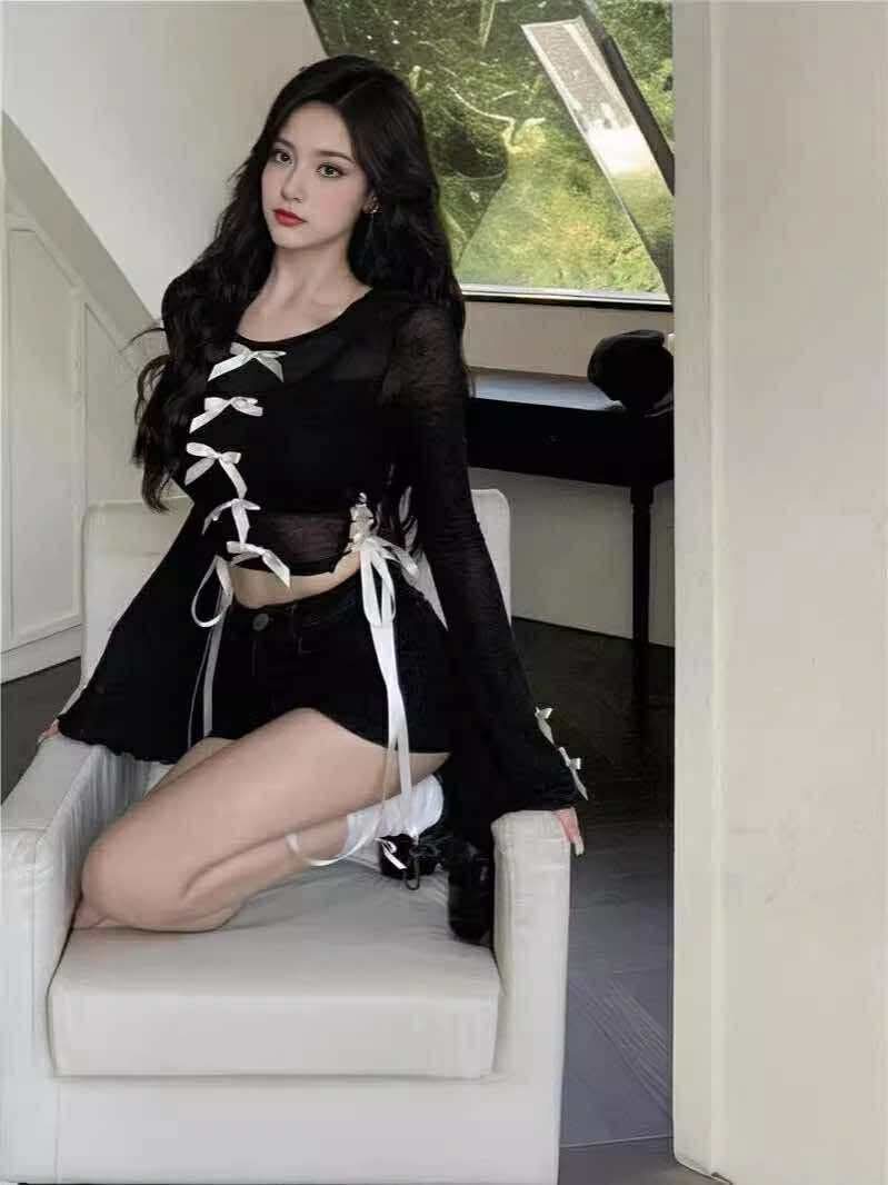 เสื้อครอป สีดำ ซีทรู โบว์หน้า ถักข้าง CN099