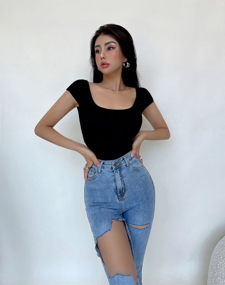 เสื้อบอดี้สูท โชว์หลัง สายฝอ CN1166