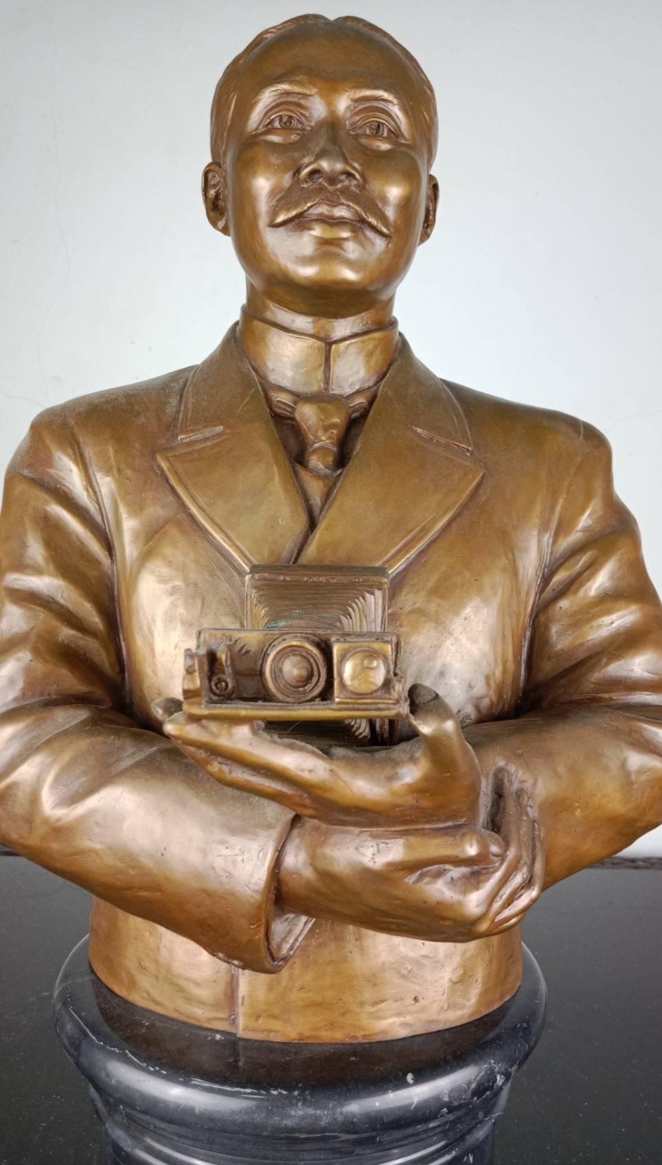 47.พระบรมรูปพระบาทสมเด็จพระจุลจอมเกล้าเจ้าอยู่หัว รัชกาลที่5 ทรงกล้องถ่ายภาพ