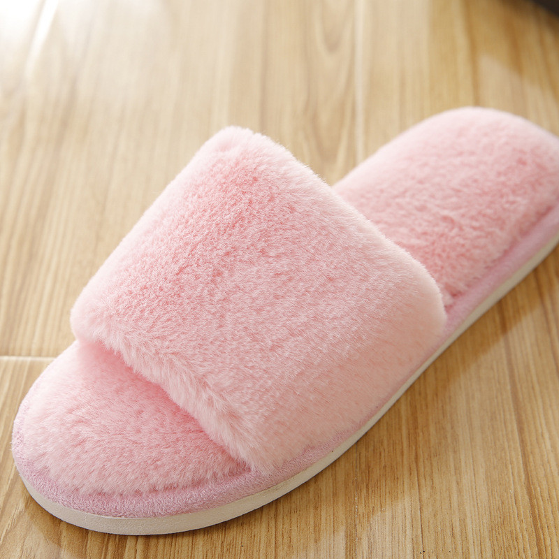 รองเท้าสลิปเปอร์ ขนนุ่ม รองเท้าเดินในบ้าน กันส้นเท้าแตก พื้นยางกันลื่น (23-28) cm พร้อมส่ง
