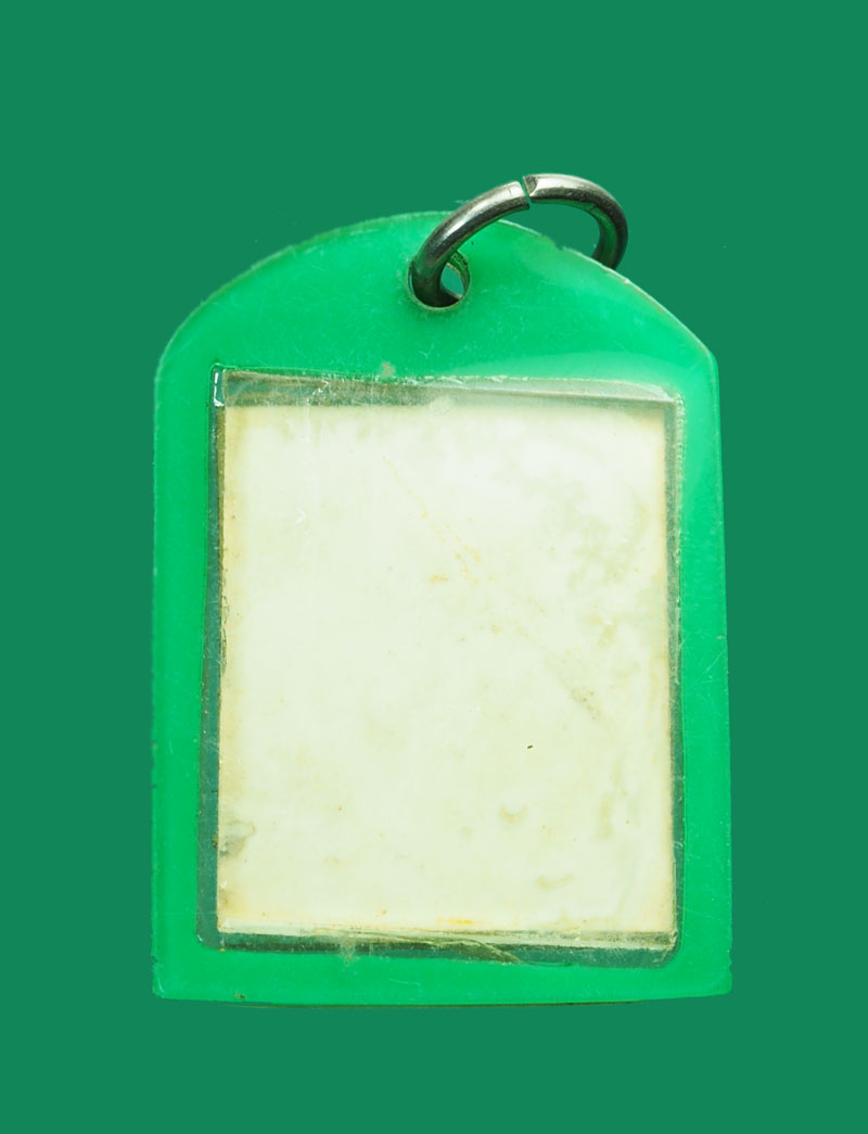 A3047 รูปถ่ายไม่ทราบอาจารย์ เลี่ยมพลาสติกเก่า 4