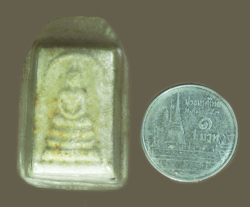 A5731 พระสมเด็จคะแนน เนื้อผงน้ำมัน ไม่ทราบที่ เลี่ยมพลาสติกเก่า หลายสิบปี 9