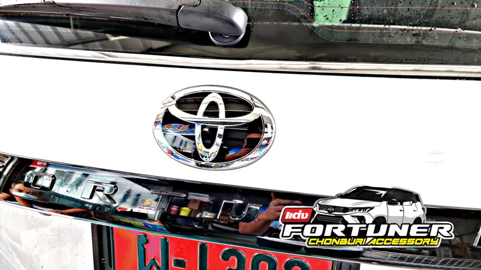 โลโก้แก้วสำหรับด้านหลัง MADE IN JAPAN โตโยต้า ฟอร์จูนเนอร์