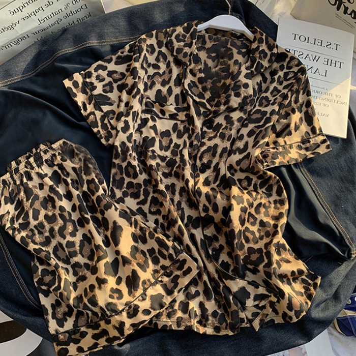 ชุดนอนลายเสือ ชุดนอนผ้านิ่ม SL022