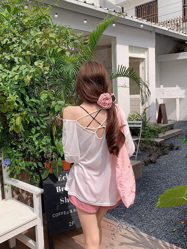 เสื้อแขนยาวบาง โชว์หลัง ซีทรู เซ็กซี่ พร้อมส่งในไทย CN9008