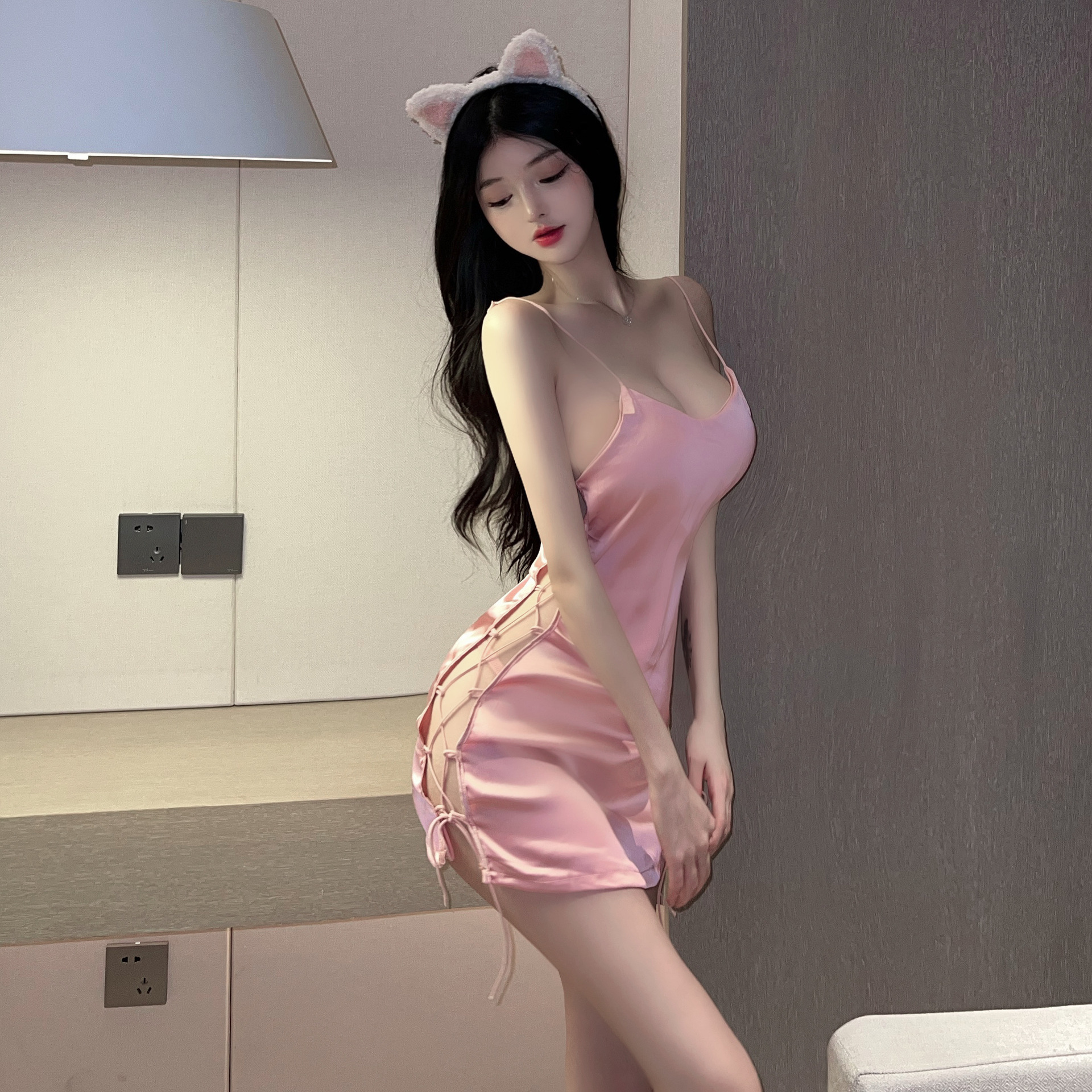 ชุดนอนซาติน สายเดี่ยว ถักข้าง เซ็กซี่ 💥พร้อมส่งในไทย💥