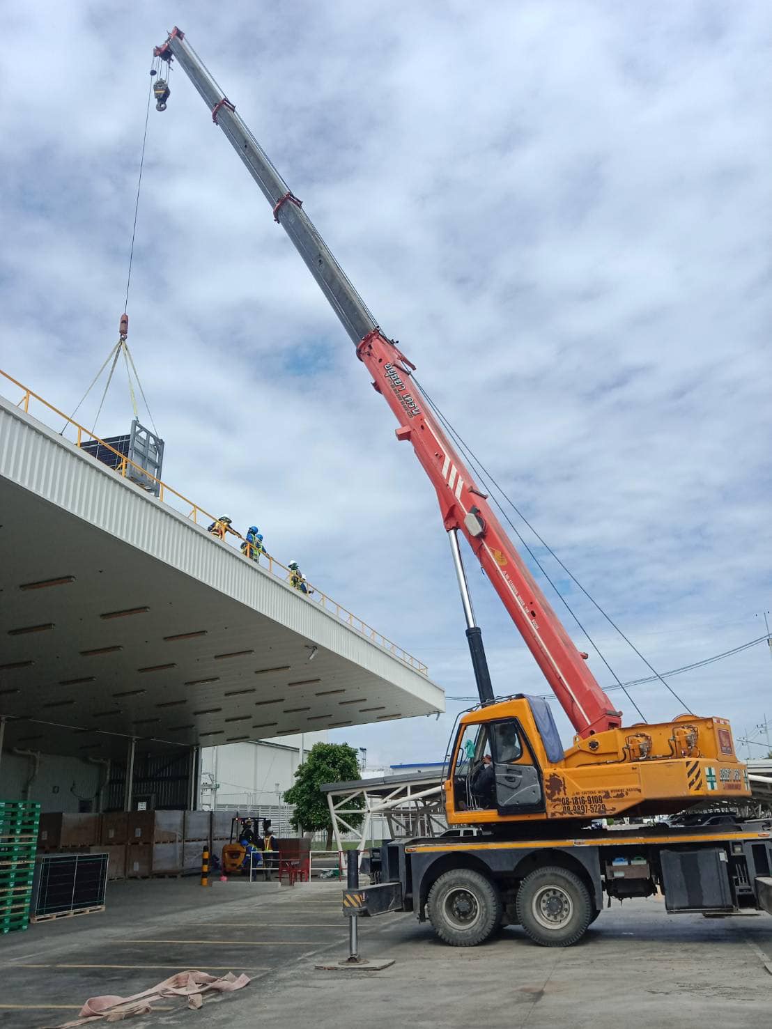 รถเครให้เช่า ขนาด 35ตัน รถเครน35ตัน เช่ารถเครน35ตัน