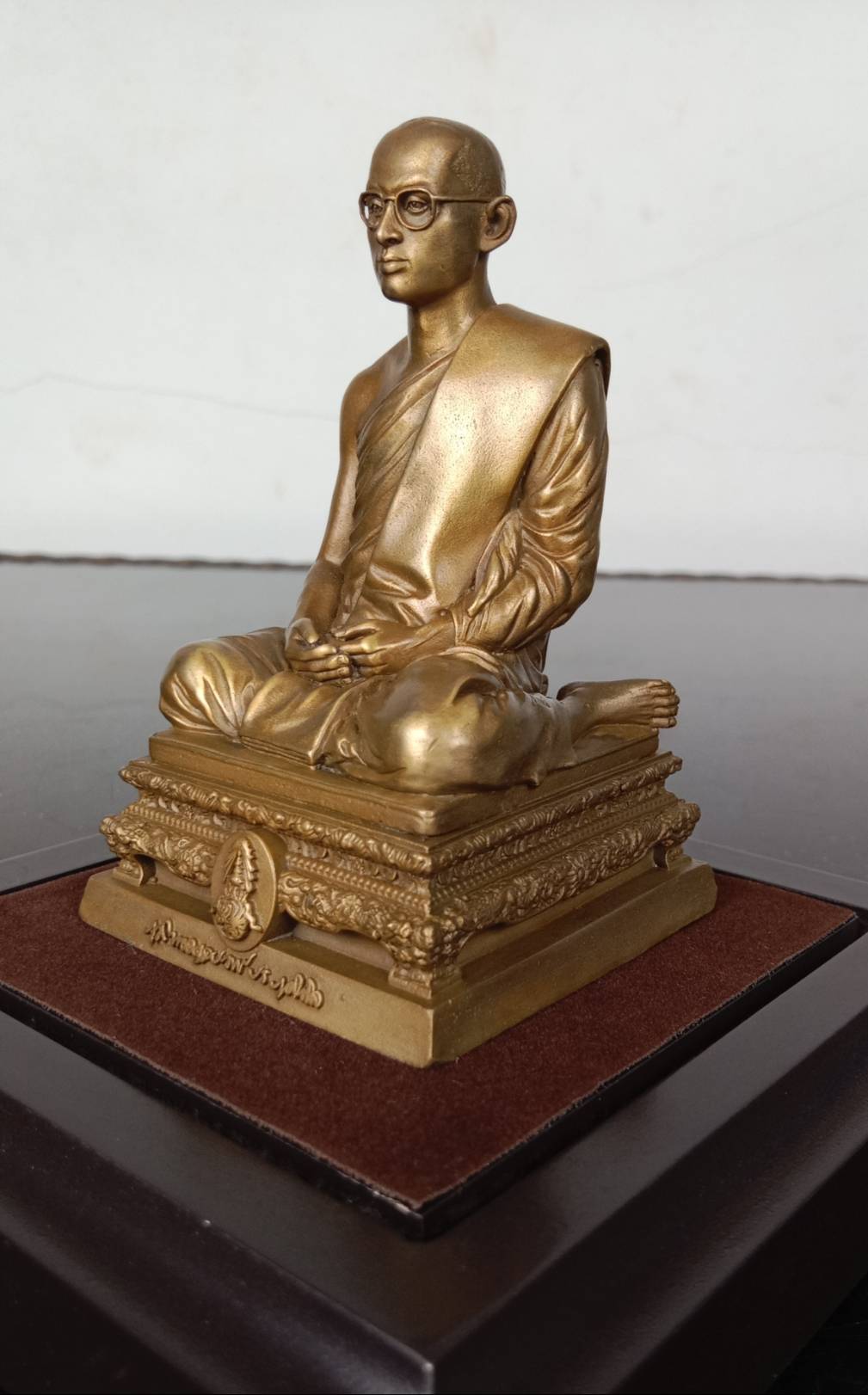 560.พระบรมรูปในหลวงทรงผนวช พลังแผ่นดิน ปี 2554