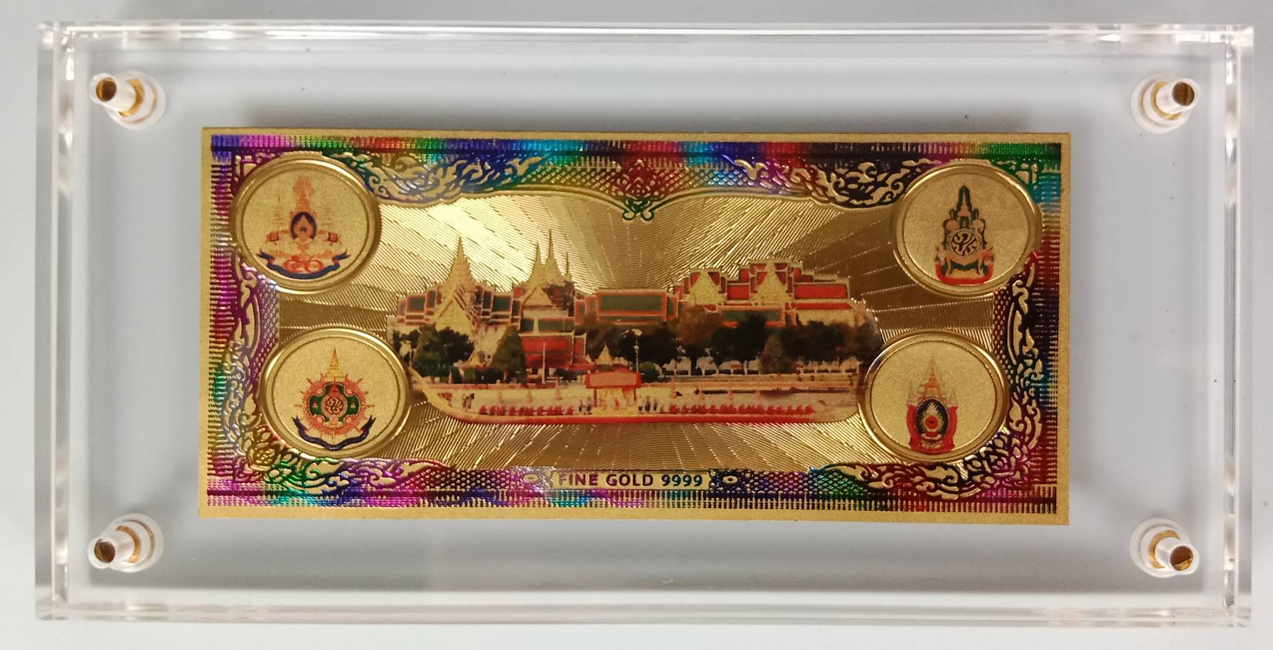 460.แผ่นทองคำที่ระลึกเนื่องในโอกาสพระราชพิธีมหามงคลเฉลิมพระชนมพรรษา 7 รอบ 5 ธันวาคม 2554 พระบาทสมเด็จพระเจ้าอยู่หัวฯ แผ่นทองคำบริสุทธิ์ 99.79%