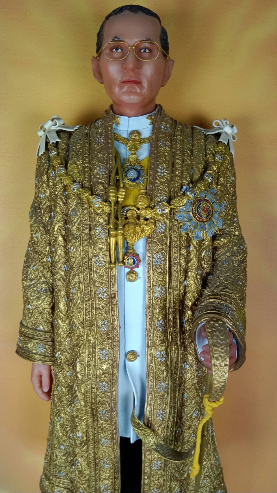 34.พระบรมรูปปั้นพระบาทสมเด็จพระเจ้าอยู่หัวรัชกาลที่9 พระบาทสมเด็จพระปรมินทรมหาภูมิพลอดุลยเดช