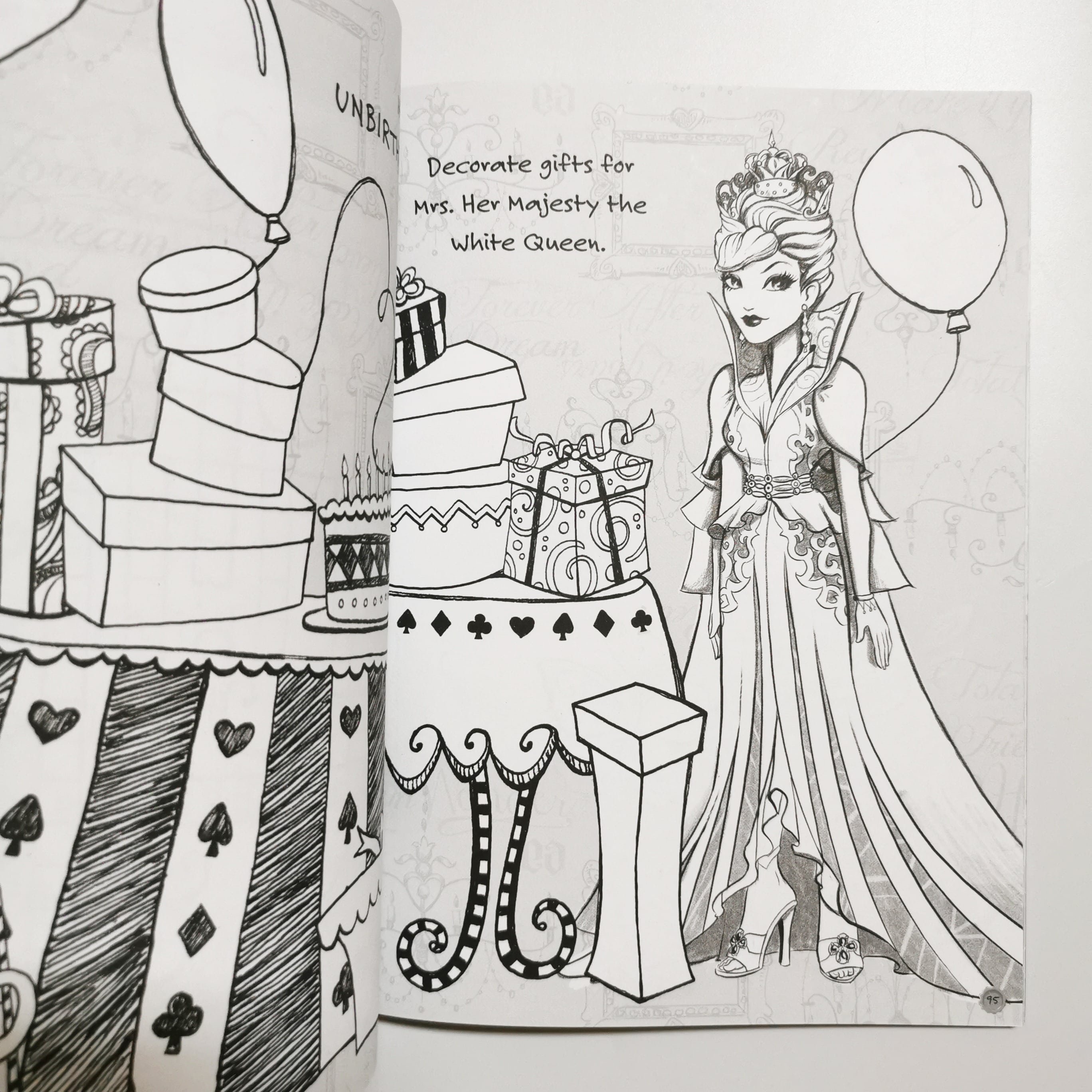 A Wonderlandiful Doodle Book (Ever After High)
