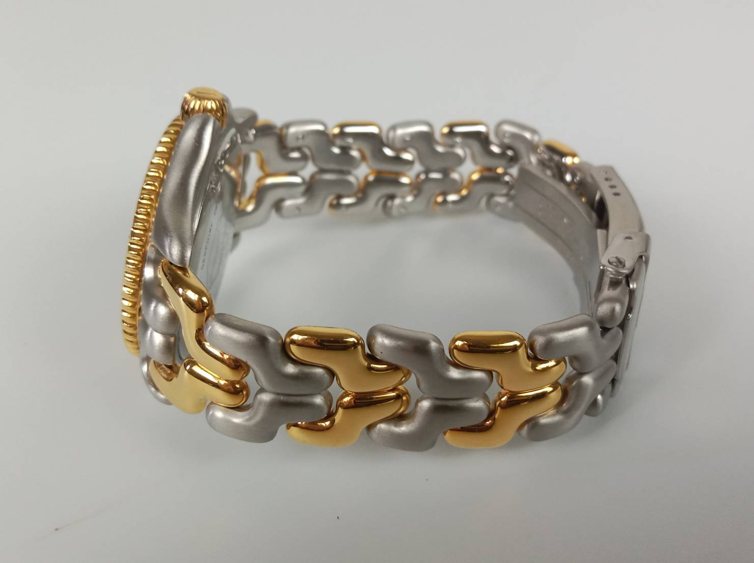 21.TAG HEUER ระบบ Quartz Boy size หน้าปัด 36 mm พร้อมกล่องแท้