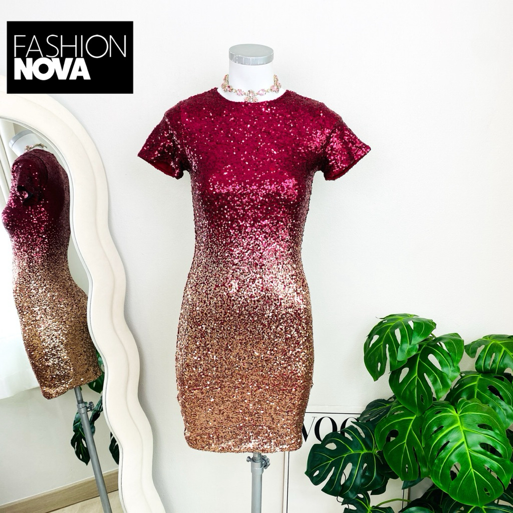 ไซด์ XS แบรนด์ Fashion Nova แท้ 100%🌸มินิเดรส งานเกล็ดวิบวับ ไล่เฉดสี ใส่ออกงาน ทรงเข้ารูป เดรสออกงาน ชุดปาร์ตี้