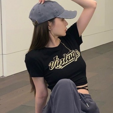 เสื้อครอป แขนสั้น vintage รหัส CN570 พร้อมส่ง