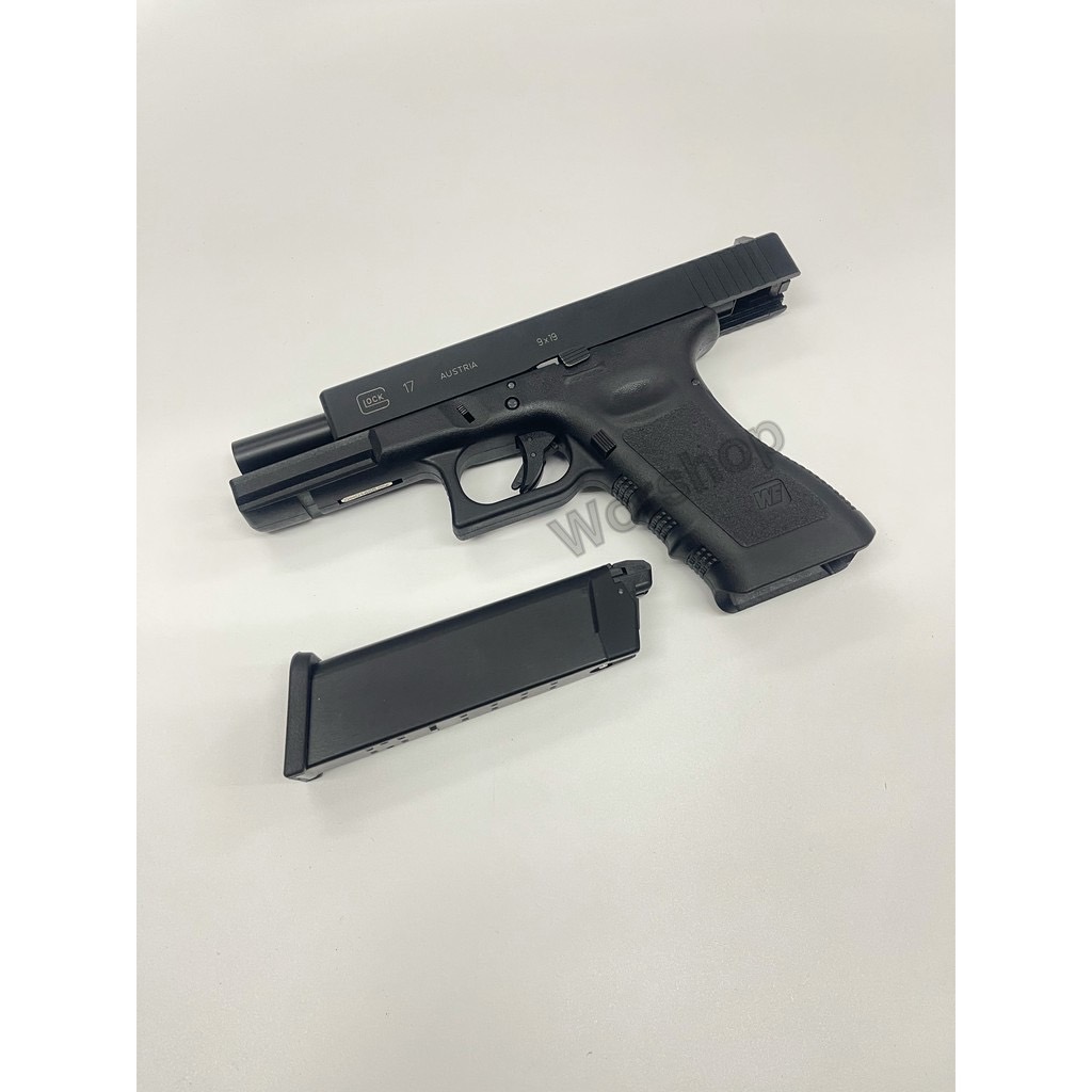 WE Glock 17 Gen 3 แถมฟรี อุปกรณ์พร้อมเล่น