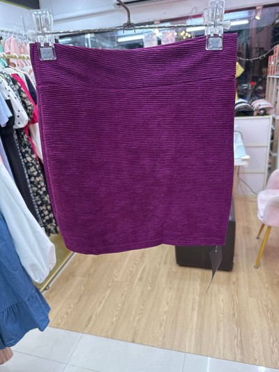 กระโปรง ทรงเอ รัดรูป มีหลายแบบ พร้อมส่ง