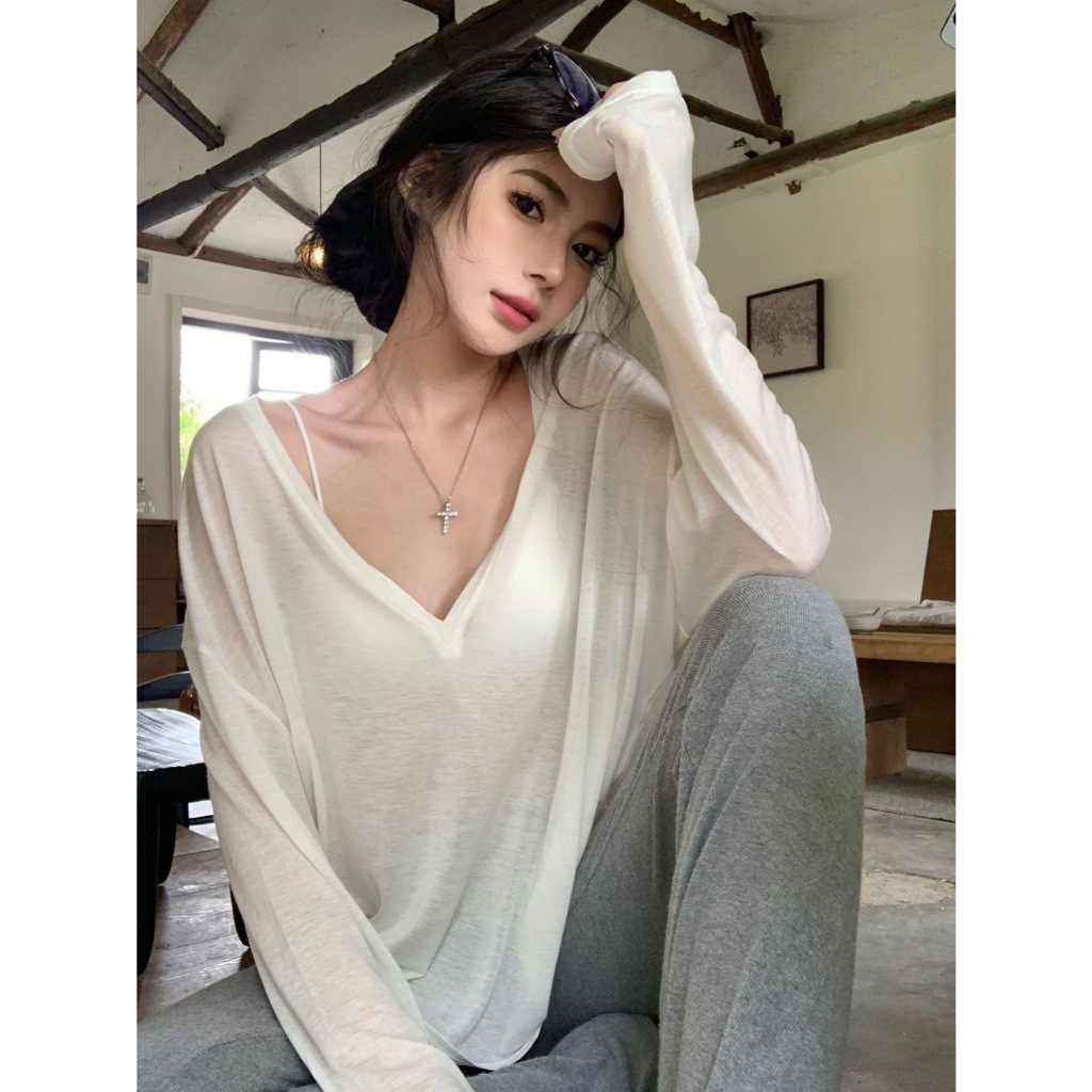 เสื้อแขนยาว เนื้อบางเบา สีขาวครีม รหัส CN6668