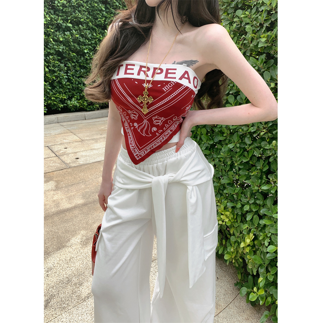 เสื้อครอป เกาะอก สไตล์เกาหลี รหัส CN3341 พร้อมส่ง