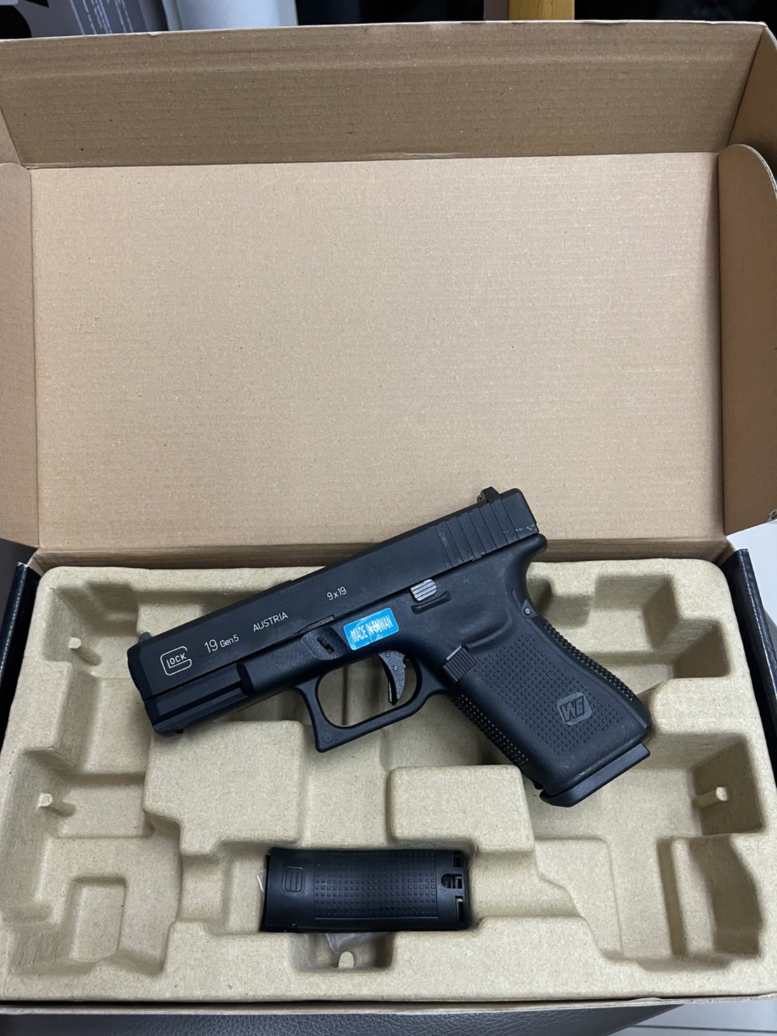Glock 19 Gen 5 สีดำ - WE