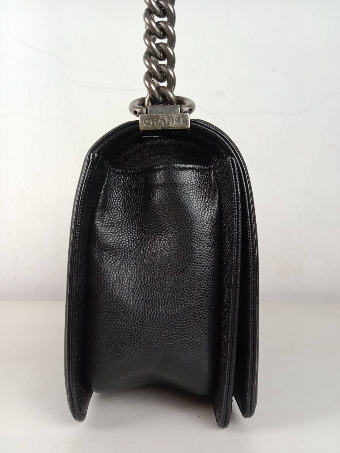 Chanel boy 10" Caviar RHW holo25 Very good condition FULLSET