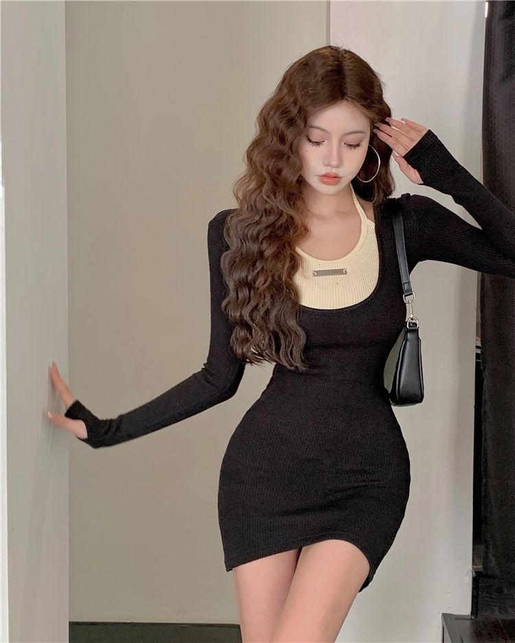 ชุดเดรส สายเดี่ยว แขนยาว 2 มิติ รหัส CN24819