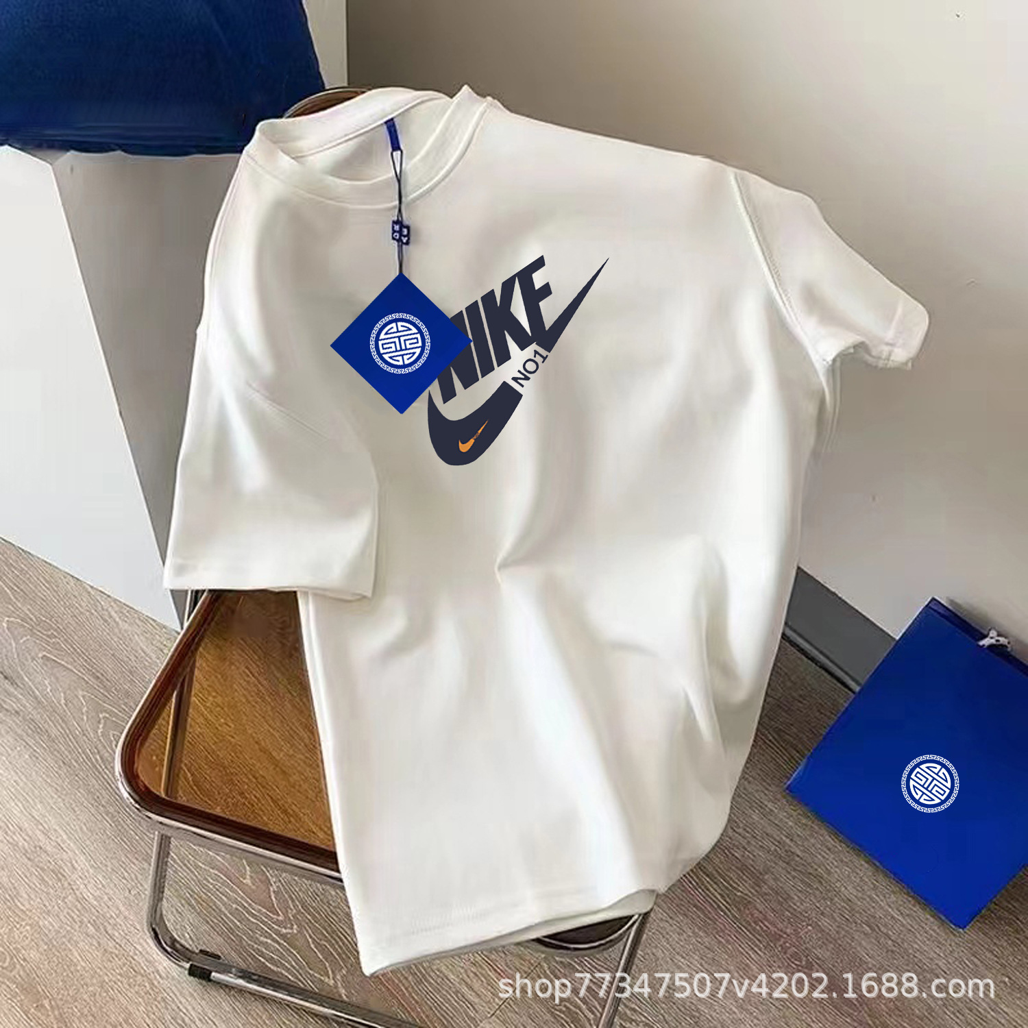 เสื้อยืด คอกลม สกีนลาย ผ้าคอตตอน 300 กรัม พร้อมส่ง