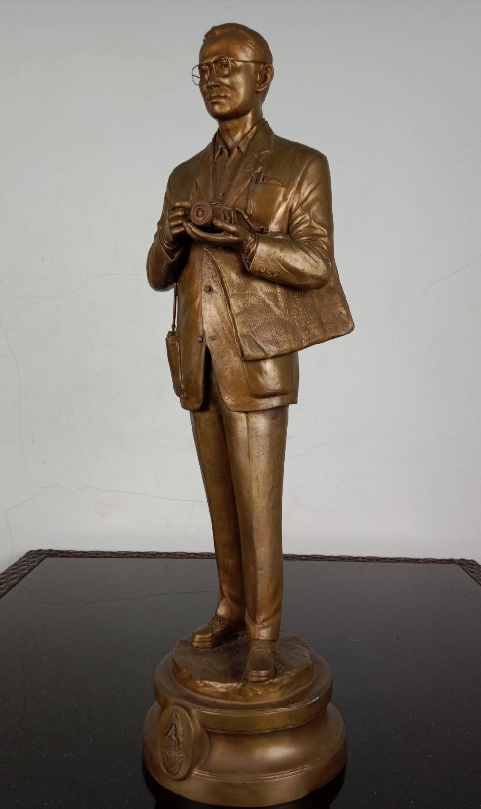 549.พระบรมรูปหล่อในหลวงรัชกาลที่9 พระบาทสมเด็จพระปรมินทรมหาภูมิพลอดุลยเดช "ทรงงาน"(จำลอง)