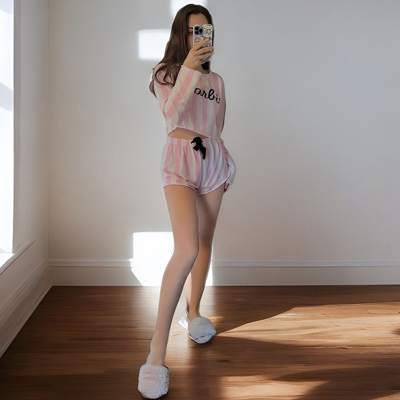 ชุดนอน เซท แขนยาว ขาว-ชม SL062