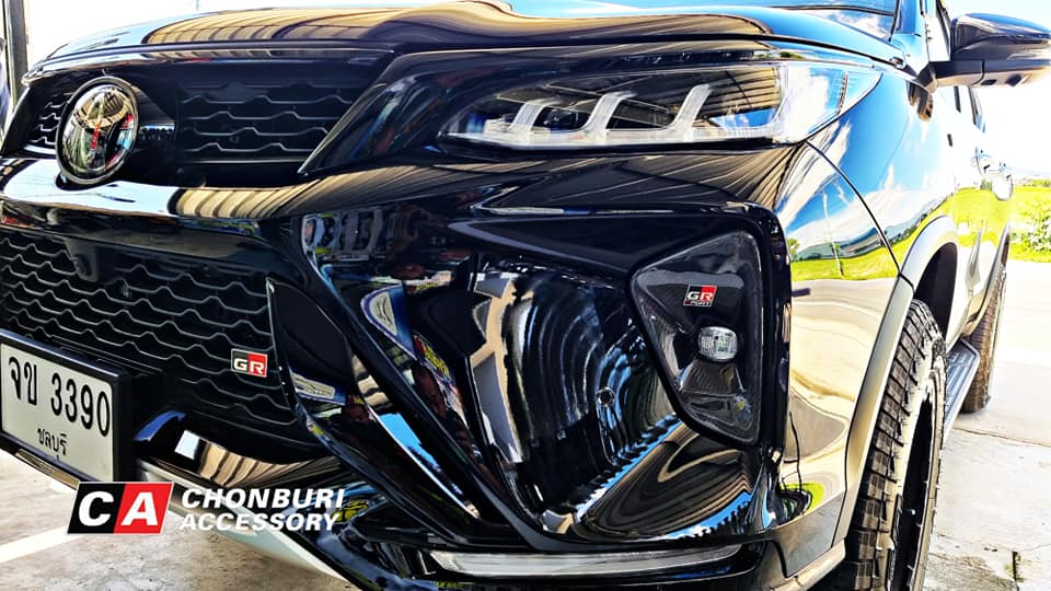 ป้ายโลโก้ GR Sport MADE IN JAPAN โตโยต้า ฟอร์จูนเนอร์