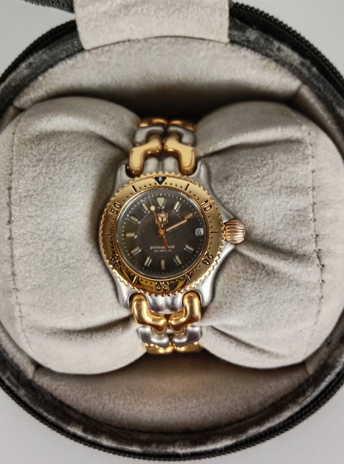 26.TAG HEUER ระบบ Quartz Mini size หน้าปัด 24 mm พร้อมกล่องแท้