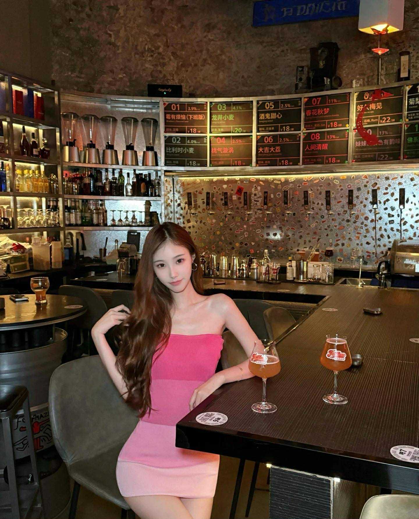 เดรสเกาะอก ทูโทน ชม-ขาว CN8385 พร้อมส่งในไทย