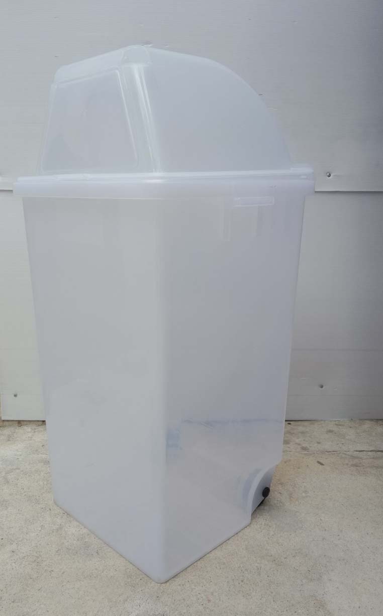 ถังขยะใหญ่ สีใส พร้อมล้อเข็น 120 ลิตร สีใส 1 ช่องทิ้ง