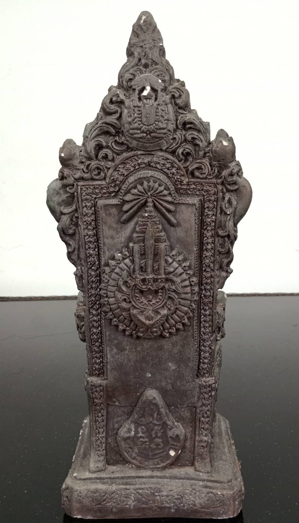 581.พระบรมรูปหล่อในหลวงรัชกาลที่ 5 พระบาทสมเด็จพระปรมินทรมหาจุฬาลงกรณ์ พระจุลจอมเกล้าเจ้าอยู่หัว ทรงประทับนั่งบัลลังก์